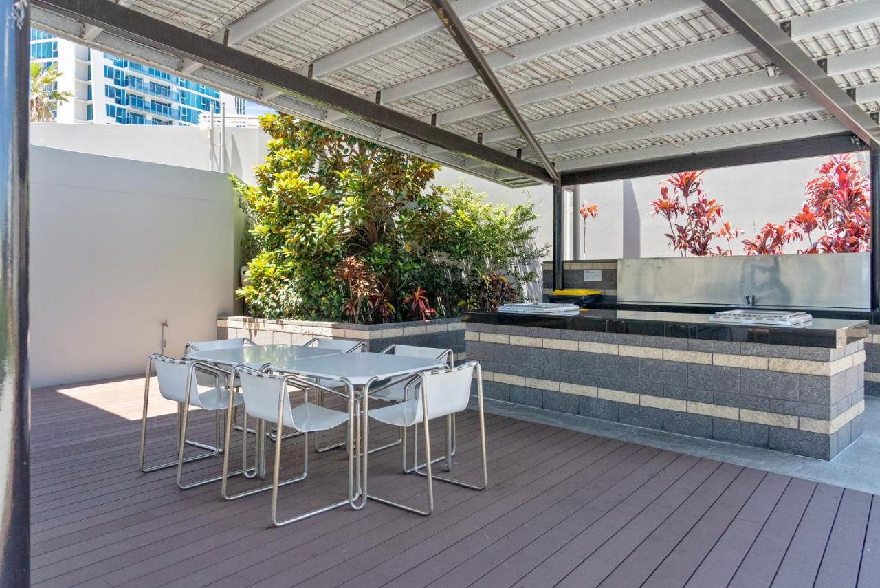 Apartment Circle On Cavill Contemporary Luxury And Spacious Three Bedroom *