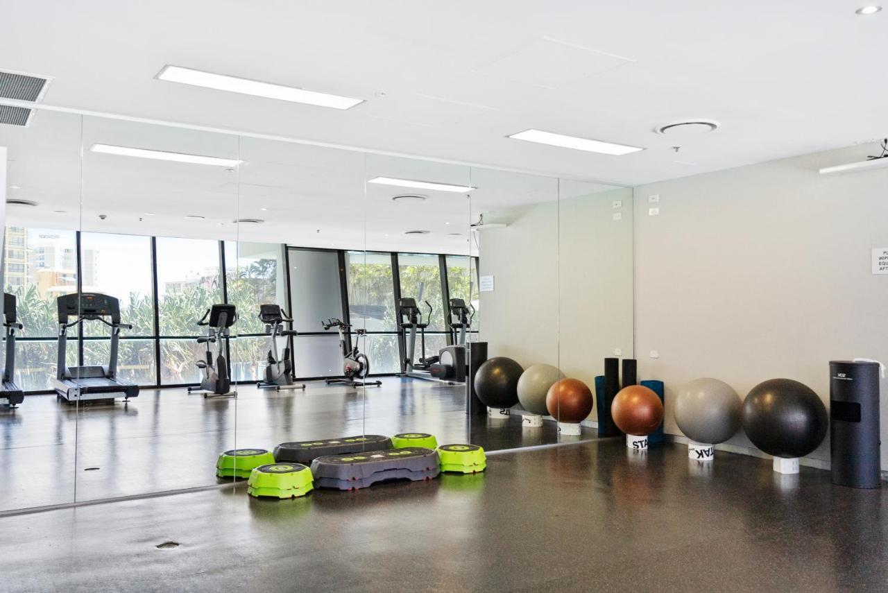 Circle On Cavill Contemporary Luxury And Spacious Three Bedroom Apartment Gold Coast