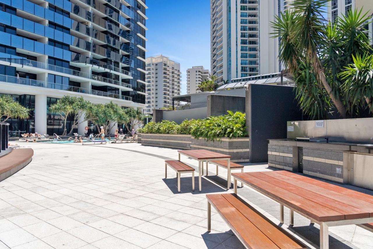 Apartment Circle On Cavill Contemporary Luxury And Spacious Three Bedroom